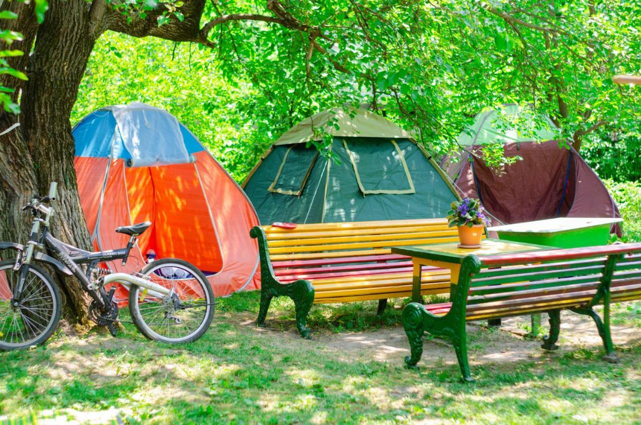 Camp'In Goris Hotel Екстериор снимка